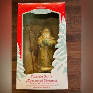 NIB 2002 Hallmark Keepsake Ornament Yuletide Santa Memories of Christmas